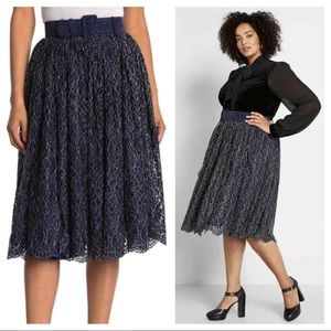 ModCloth Collectif Lotti Navy Gold Venetian Lace Pleated Swing Mid Length Skirt